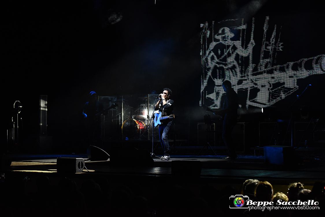 VBS_4048 - Concerto Edoardo Bennato - Peter Pan Rock 'n' Roll Tour.jpg
